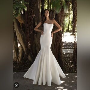 Pronovias Oberon Wedding Dress Size 6, veil included